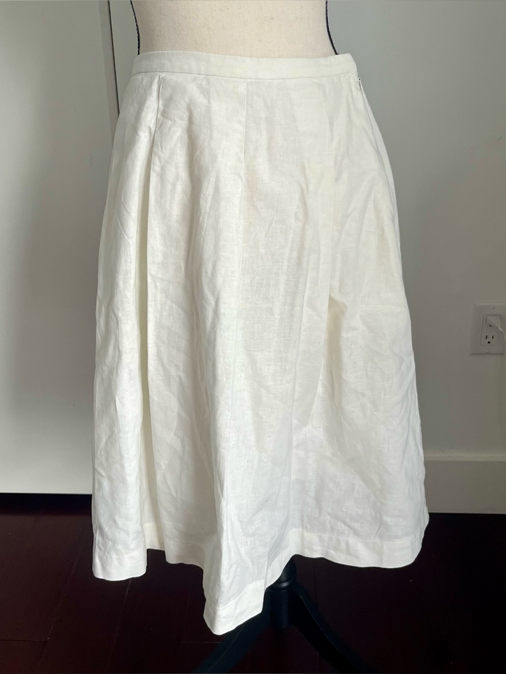 Uniqlo Linen Blend Skirt